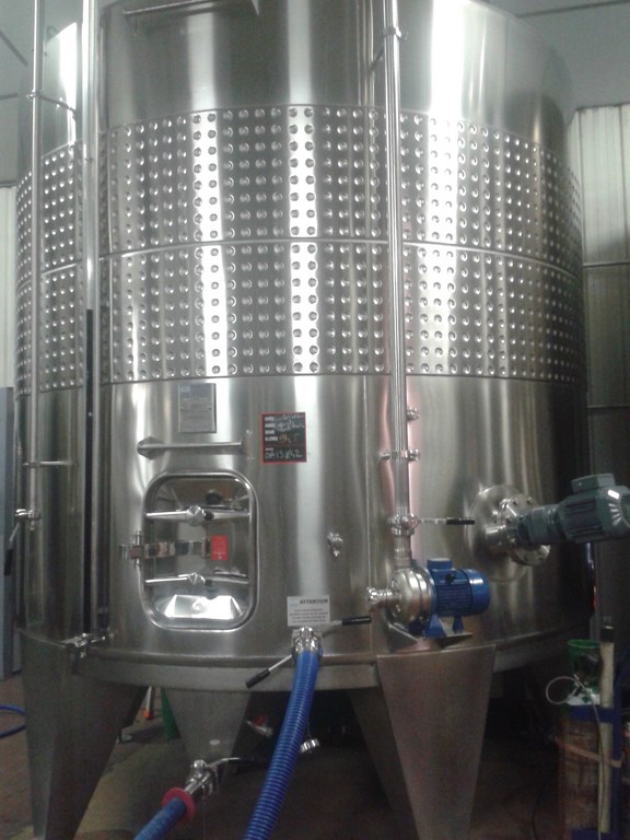 Réalisation de chaudronnerie industrielle en inox par A.E.I